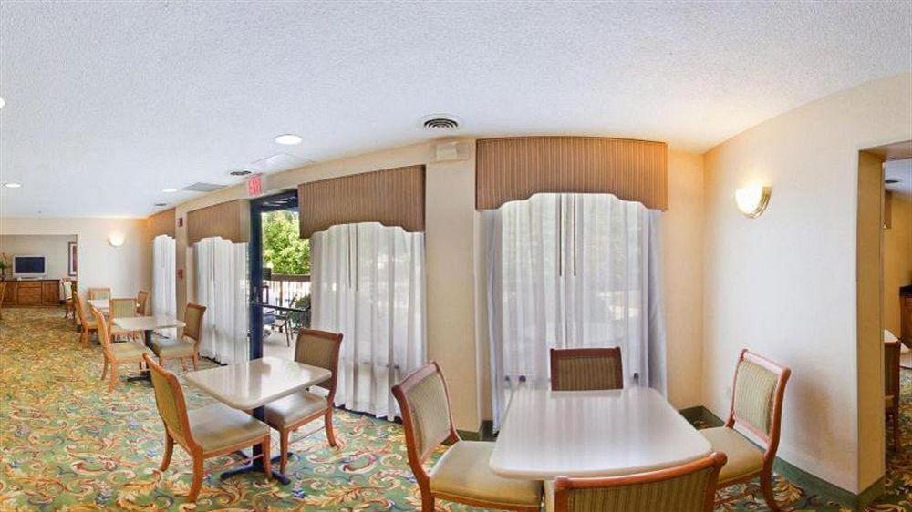 Holiday Inn Express Richmond-Mechanicsville By Ihg Bagian luar foto
