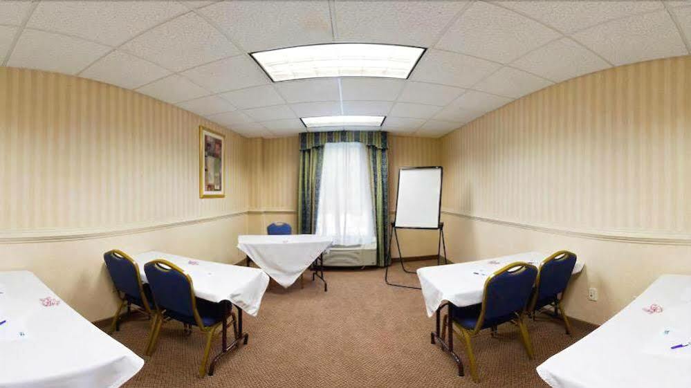 Holiday Inn Express Richmond-Mechanicsville By Ihg Bagian luar foto